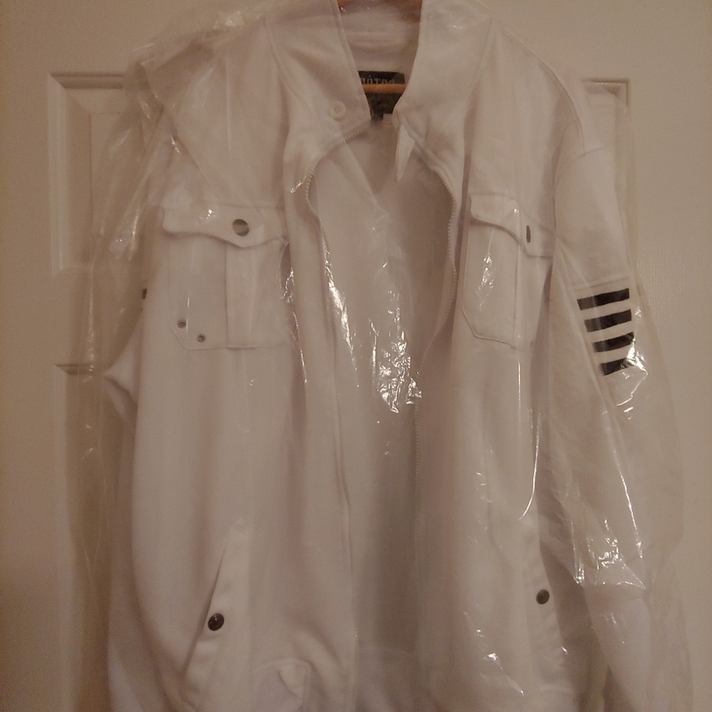 Guess - Picture 2 of 2